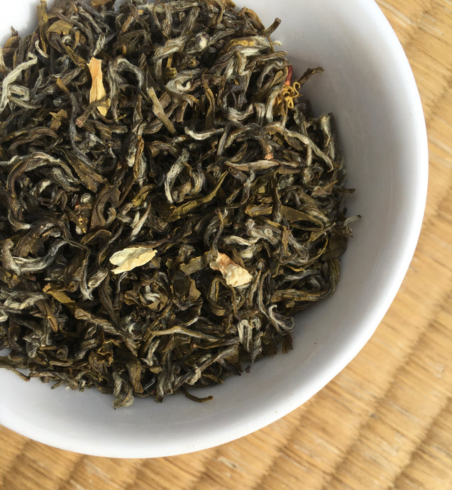 Green Tea: Jasmine Essence (traditional process/no perfumes or oils)